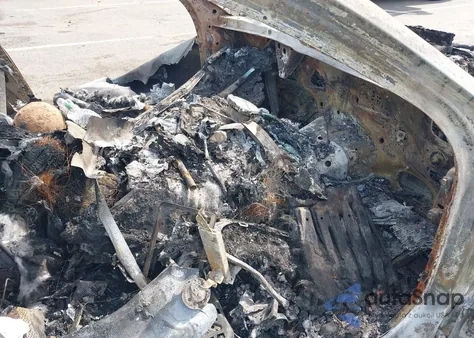 2016 Mercedes-Benz C 300 из США, поврежденный, VIN 55SWF4KB7GU104543